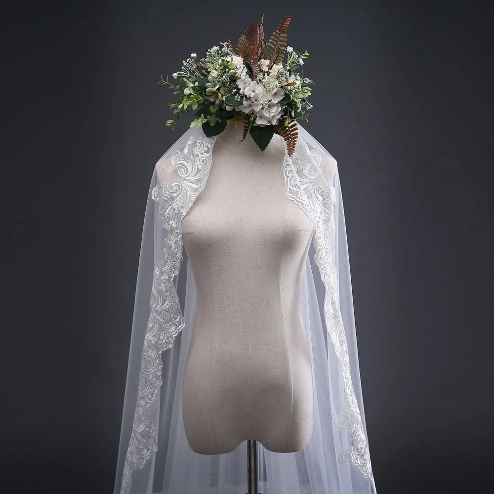 Elegant Long Lace-Edged Wedding Veil in White